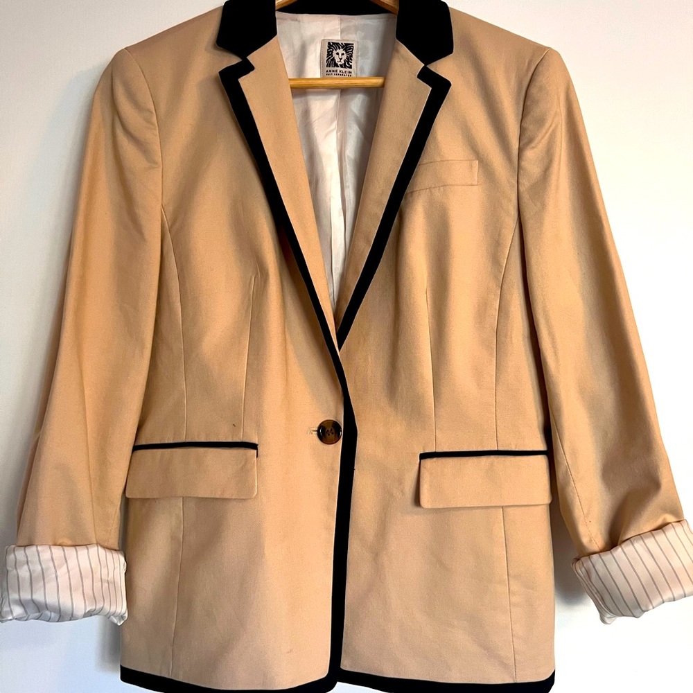 Anne Klein Tan and Black Blazer